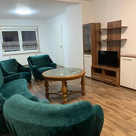 Monteurzimmer Oberlistingen Zweibettzimmer Mit 2 Baedern Breuna Esterno foto